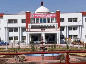 सोयत माचलपुर बहु चर्चित मार्ग विवाद। अभी तक कोई ठोस कार्रवाई न होने से चिंतित पीड़ित किसानों का दल पहुंचा कलेक्टर कार्यालय। दिया आवेदन